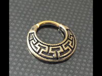 Load image into Gallery viewer, Septum Piercing Messing 1.2mm Clicker griechisch
