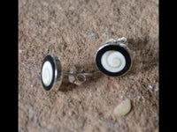 Load image into Gallery viewer, Shiva Auge schwarz rund 10mm Ohrstecker 925 Silber
