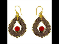 Cargar imagen en el visor de la galería, Ohrringe Jaspis Zopf Tropfen Punkte Kreuz Messing antik golden Ohrhänger nickelfrei Tribal Schmuck
