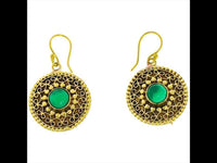 Load image into Gallery viewer, Ohrringe Jade Spiralbögen Punkte 25 mm rund Messing antik golden Ohrhänger nickelfrei Tribal
