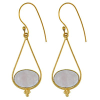 Load image into Gallery viewer, Ohrringe Mondstein oval Tropfen Dreieck Punkte Messing antik golden Ohrhänger nickelfrei Tribal
