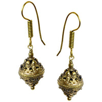 Load image into Gallery viewer, Ohrringe Kugeln Seile hohl Messing antik golden Ohrhänger nickelfrei dunkel Tribal Brass Piercing
