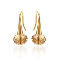 Cargar imagen en el visor de la galería, A pair of brass Ohrringe Ohrhänger Tropfen in gold, featuring faceted blue, pink, and white Glaskristall, nickelfrei and elegantly displayed on a white background.
