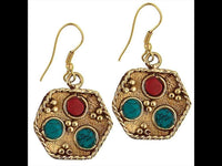 Cargar imagen en el visor de la galería, Ohrringe Wabe Steine rund türkis rot Ohrhänger Messing antik golden nickelfrei Tribal Brass
