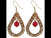 Cargar imagen en el visor de la galería, Ohrringe Jaspis Kugel Tropfen Schnörkel Messing antik golden nickelfrei Ohrhänger Tribal Brass
