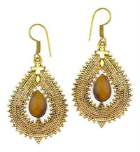 Cargar imagen en el visor de la galería, Ohrringe Tigerauge Tropfen Zopf Spitzen Kreuz Messing antik gold nickelfrei Tribal Brass Ohrhänger
