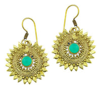 Cargar imagen en el visor de la galería, Ohrringe grüner Onyx Stein Zopf Blätter Punkte Dreiecke Messing Ohrhänger nickelfrei antik Tribal
