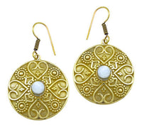 Cargar imagen en el visor de la galería, Ohrringe Mondstein Stein Herz Kreis Dreiecke Messing Ohrhänger weiß nickelfrei antik golden Tribal
