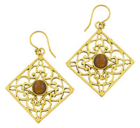 Cargar imagen en el visor de la galería, Ohrringe Tigerauge Karo Ornamente glänzend Messing antik golden Tribal 40 mm
