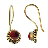 Load image into Gallery viewer, Ohrringe Blume Perlen 8 mm Jaspis rot Messing Brass antik golden Tribal Ohrhänger
