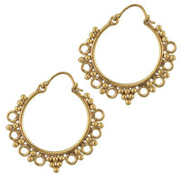 Cargar imagen en el visor de la galería, Ohrringe Tribal Kreis verziert mit kleinen Kugeln und Bögen aus antik goldenem Messing
