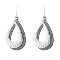 Cargar imagen en el visor de la galería, Brass Ohrringe silberfarben Tropfen groß klein silberfarben grau
