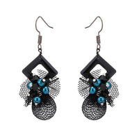 Load image into Gallery viewer, Brass Ohrringe silberfarben Raute Stein weiß Stoff Spitze schwarz blaue Perlen
