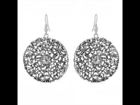 Cargar imagen en el visor de la galería, Brass Ohrringe silberfarben oxidiert groß rund Wölbung mittig Schnörkel
