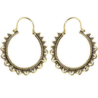 Load image into Gallery viewer, Ohrringe dunkel Punkte Dreiecke Kreise Messing Brass antik golden Tribal nickelfrei Schmuck Piercing
