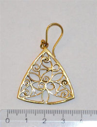 Cargar imagen en el visor de la galería, Ohrringe Dreieck Mandel Spiralen Messing antik golden Tribal Brass Ohrhänger nickelfrei Schmuck
