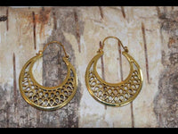 Cargar imagen en el visor de la galería, Ohrringe Sichel Tropfen Brass Messing antik golden nickelfrei Tribal Piercing Schmuck
