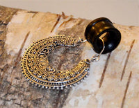 Load image into Gallery viewer, Brass Ohrringe Blumensichel silbern Messing
