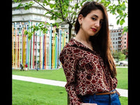 Cargar imagen en el visor de la galería, Ohrringe Punkte Messing Kreise Punkte in Dreieckform golden nickelfrei antik Schmuck Piercing
