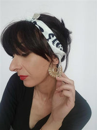 Load image into Gallery viewer, Brass Ohrringe Tribal Spiralen Kreise in Halbkreis antik golden Messing
