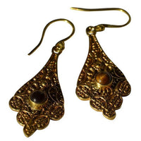 Load image into Gallery viewer, Messing Ohrringe Tigerauge Stein braun gold lang wellig
