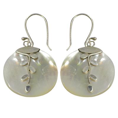 Perlmuttmuschelohrringe, runde Perlmuttmuschelohrhänger mit Blumenverzierung und Bügel aus 925er Sterlingsilber, 2,6 cm Ø