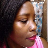 Load image into Gallery viewer, Nostril Piercing Edelstahl Screw Nasenstecker Herz
