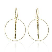 Load image into Gallery viewer, Ohrringe 18 karat vergoldet Ringe Perlen Stäbchen nickelfrei blau rot grün gold
