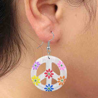 Cargar imagen en el visor de la galería, Holzohrringe schwarz Peace bunt Blumen Perlen Ohrringe Holz Edelstahl Ohrhänger Damen Organic
