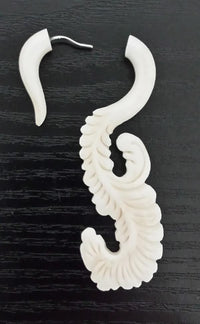 Load image into Gallery viewer, Fake Piercing Bone Edelstahl weiß Spiralen Sterne Spike Ohrstecker Ohrring
