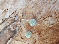 Cargar imagen en el visor de la galería, Ohrstecker grün rund Perlen Kugelohringe Kugelohrstecker 4 mm 925er Sterlingsilber
