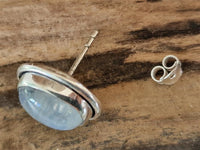 Load image into Gallery viewer, Ohrstecker Mondstein oval 925 Sterling Silber 15mm
