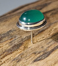 Load image into Gallery viewer, Grüne Onyx-Ohrstecker für Damen - Silber 925 Sterling Echtschmuck
