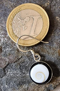 Cargar imagen en el visor de la galería, Shivaauge Silberohrringe Ohrringe schwarz rund Raisin 925er Silber Shiva Auge Eye Damen Schmuck
