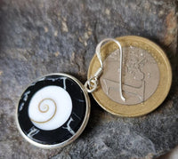 Cargar imagen en el visor de la galería, Shivaauge Raisin Harz schwarz Silberohrringe Ohrringe Ohrhänger 925er Sterling Silber Shiva Auge
