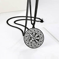 Load image into Gallery viewer, Halskette Edelstahl Vegvisir Celtic Rand Karabiner
