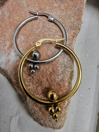 Load image into Gallery viewer, Edelstahl Creolen - Clusterohrringe in PVD Goldbeschichtung
