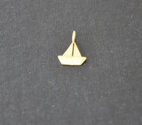 Load image into Gallery viewer, Anhänger 925 Sterling Silber vergoldet Segel Boot - chic - net.de
