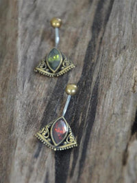 Load image into Gallery viewer, Bauchnabelpiercing Messing Edelstahl Marquise Schliff
