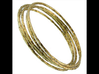 Load image into Gallery viewer, Brass Armreife Messing antik golden gehämmert 5er Set dünn nickelfrei 65 mm Innendurchmesser - chic - net.de
