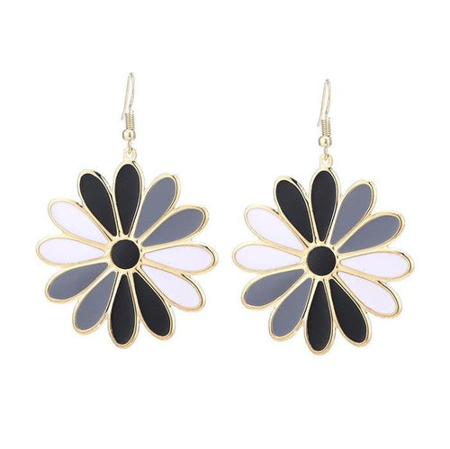 Brass Blumen Ohrringe Emaille golden schwarz grau weiß Ohrhänger 4,5 cm - chic - net.de