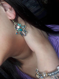 Load image into Gallery viewer, Brass golden Khamsa Ohrringe Sonne Emaille Streifen Steine bunt rosa türkis - chic - net.de
