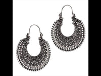 Load image into Gallery viewer, Brass Ohrringe Blumensichel silbern Messing - chic - net.de
