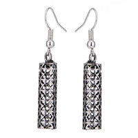 Load image into Gallery viewer, Brass Ohrringe silberfarben oxidiert Zylinder Form Kreise + Zeichen - chic - net.de
