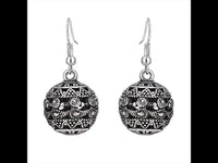 Load image into Gallery viewer, Brass Ohrringe silberfarben schwarz oxidiert Kugeln antik Kreise - chic - net.de
