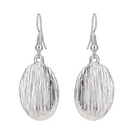 Cargar imagen en el visor de la galería, Brass Schmuckset silberfarben Kette rund Struktur Ohrringe oval Länge verstellbar - chic - net.de
