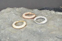 Load image into Gallery viewer, Clicker Piercing rhodiniert Glitzer Ring Kristalle breit - chic - net.de
