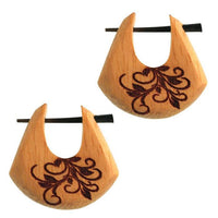 Cargar imagen en el visor de la galería, Pin Creolen Jackfrucht Holz hell Horn-Pin 23 mm Träne dunkle Gravur Motiv
