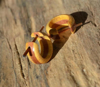 Cargar imagen en el visor de la galería, Pin Creolen Stick Ohrringe Holz 15mm hell rot braun
