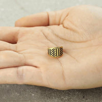 Cargar imagen en el visor de la galería, Ear cuff Dread Lock Bead Messing gold Ethno - Gravur - chic - net.de
